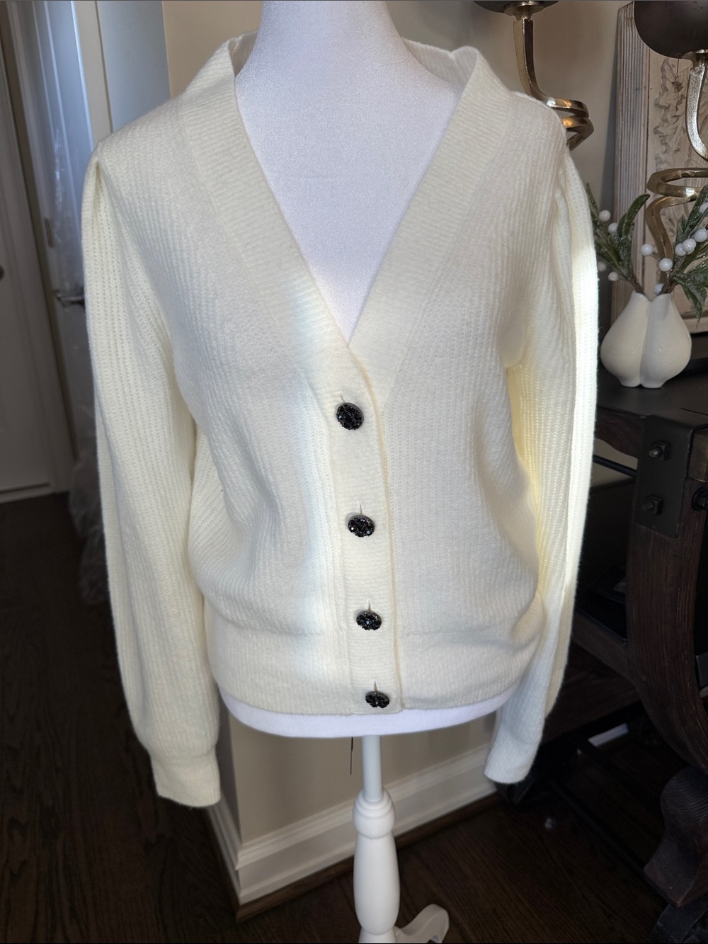 White House Black Market Cream V-Neck Button Cardigan